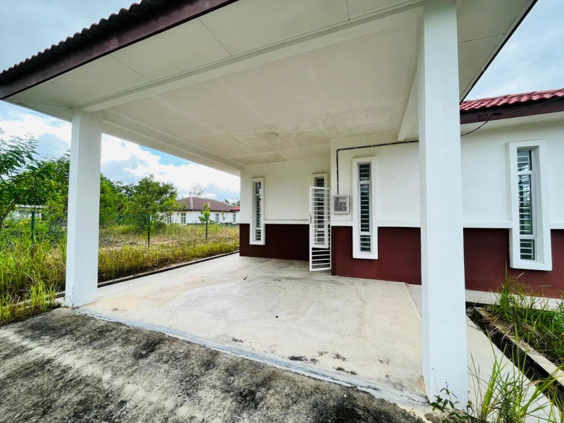 Bungalow Bandar Tasik Senangin, Mahkota Hills - photo 3