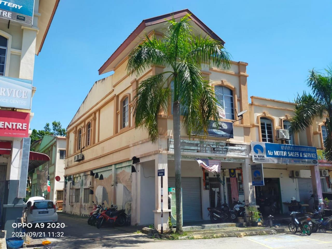 End Lot Double Storey Shop Lot Puncak Alam - photo 4