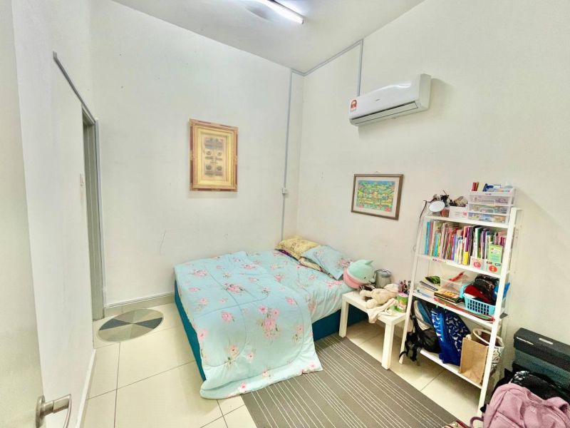 TOWNHOUSE GF UNIT DESA SAUJANA PUTRA SP 2 BS - photo 7