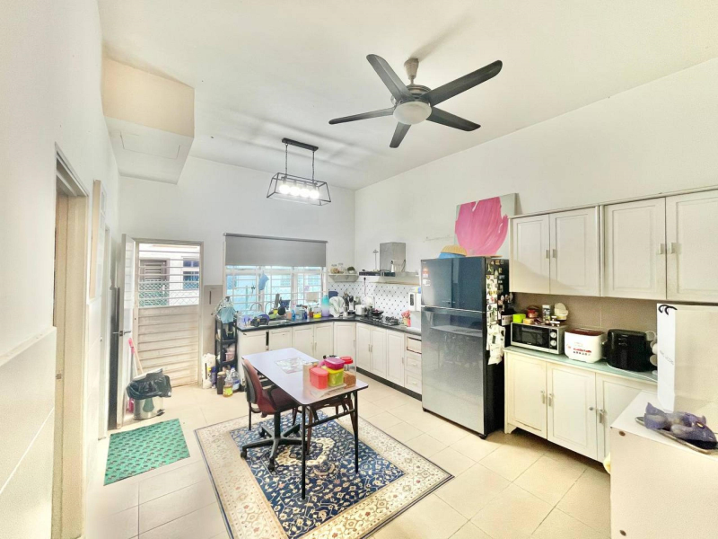 TOWNHOUSE GF UNIT DESA SAUJANA PUTRA SP 2 BS - photo 8