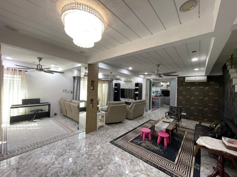 CORNER LOT DOUBLE STOREY TAMAN KINRARA 3 , PUCHONG - photo 3