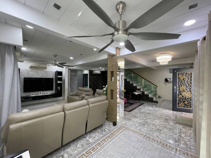 CORNER LOT DOUBLE STOREY TAMAN KINRARA 3 , PUCHONG - photo 6