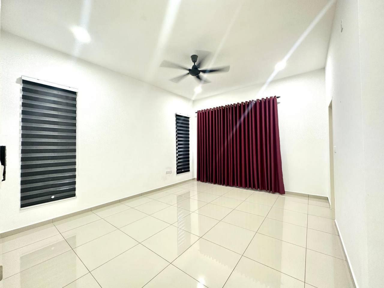 End Lot  Double Storey Terrace  Tiara Sendayan - photo 6