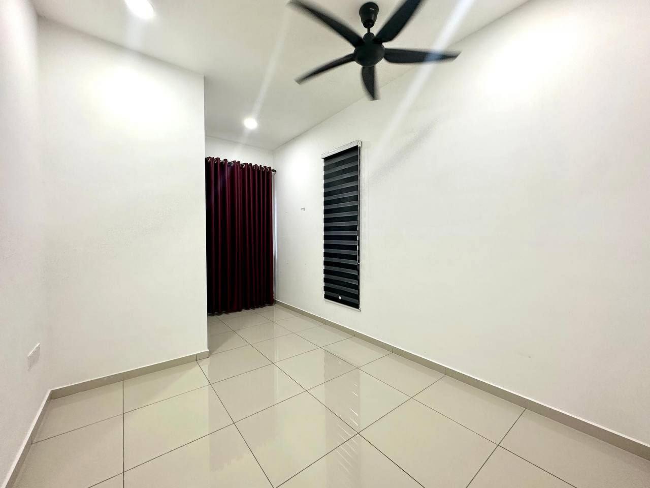 End Lot  Double Storey Terrace  Tiara Sendayan - photo 7