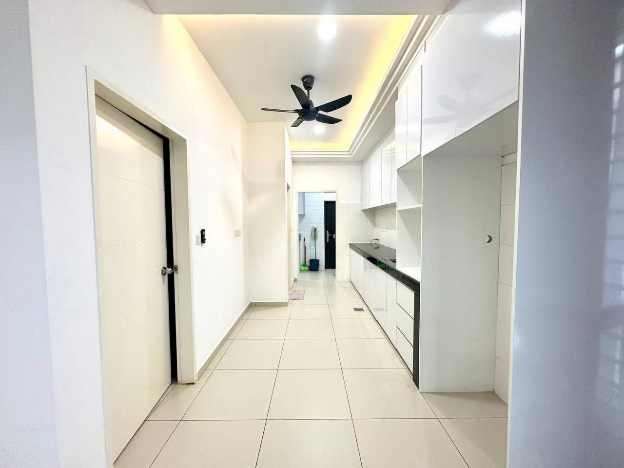 End Lot  Double Storey Terrace  Tiara Sendayan - photo 11