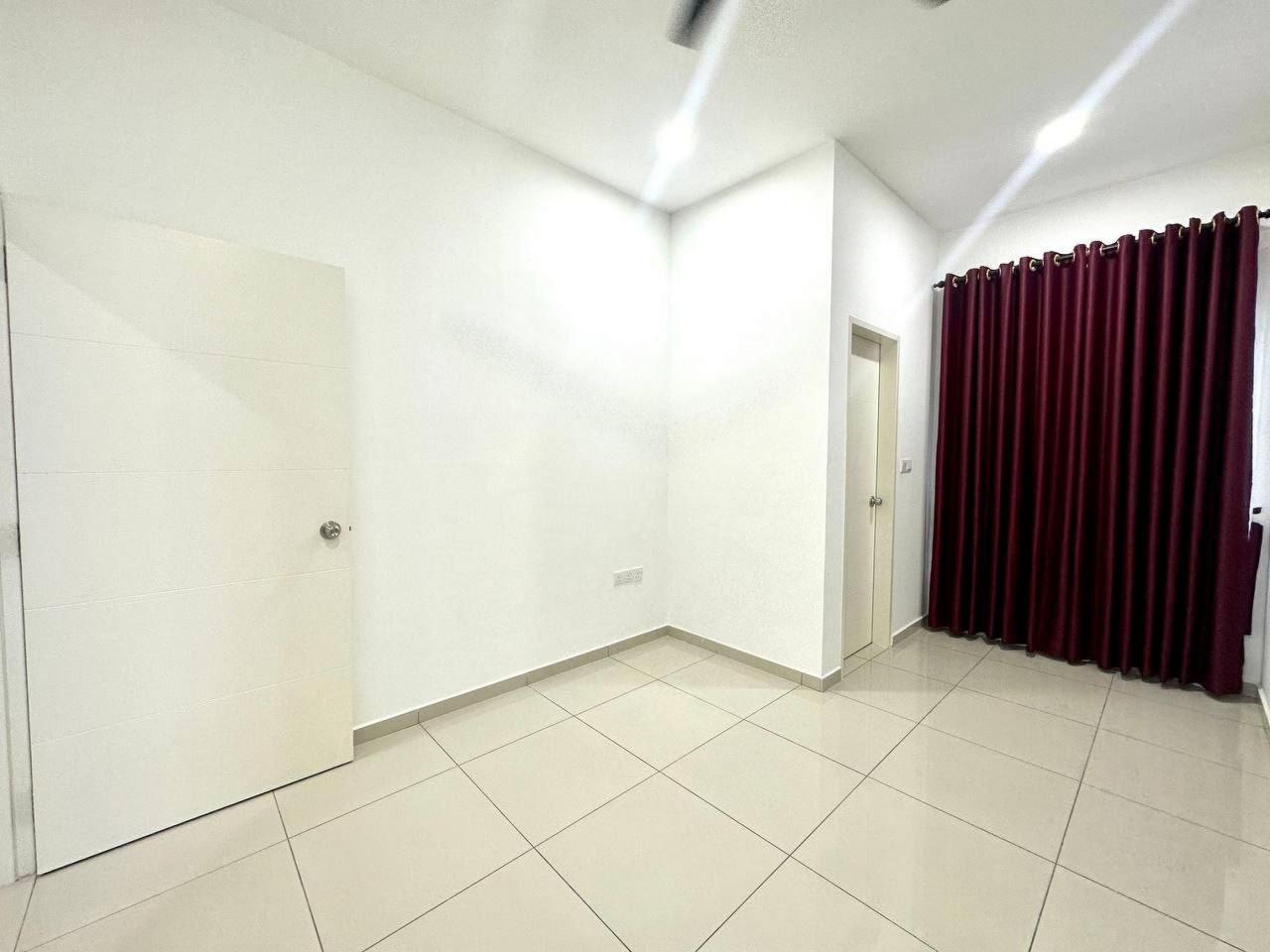 End Lot  Double Storey Terrace  Tiara Sendayan - photo 13