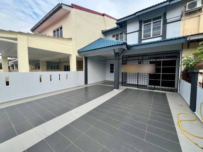 Taman Subang Mewah USJ1 - photo 2