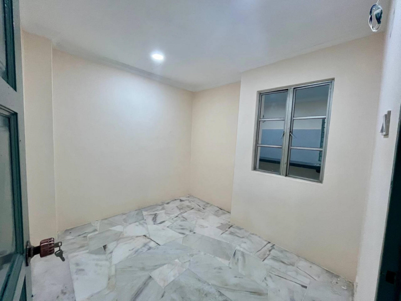 Taman Subang Mewah USJ1 - photo 8