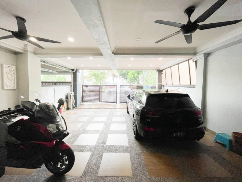 2 Storey Terrace Lorong Batu Nilam, Bukit Tinggi - photo 2