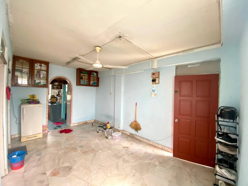 Corner Unit Flat Wangsa Maju Seksyen 10 - photo 3