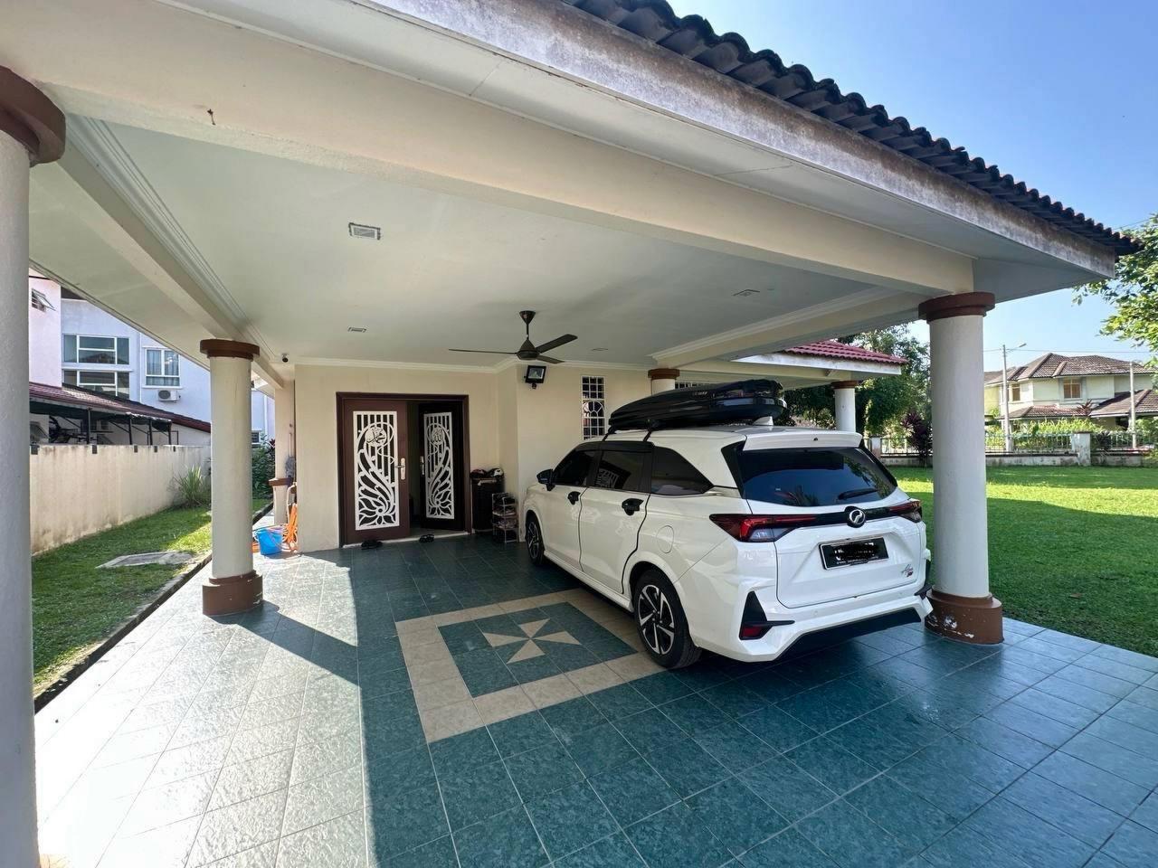 Bungalow Jalan TTS, Taman Tasik Semenyih - photo 2