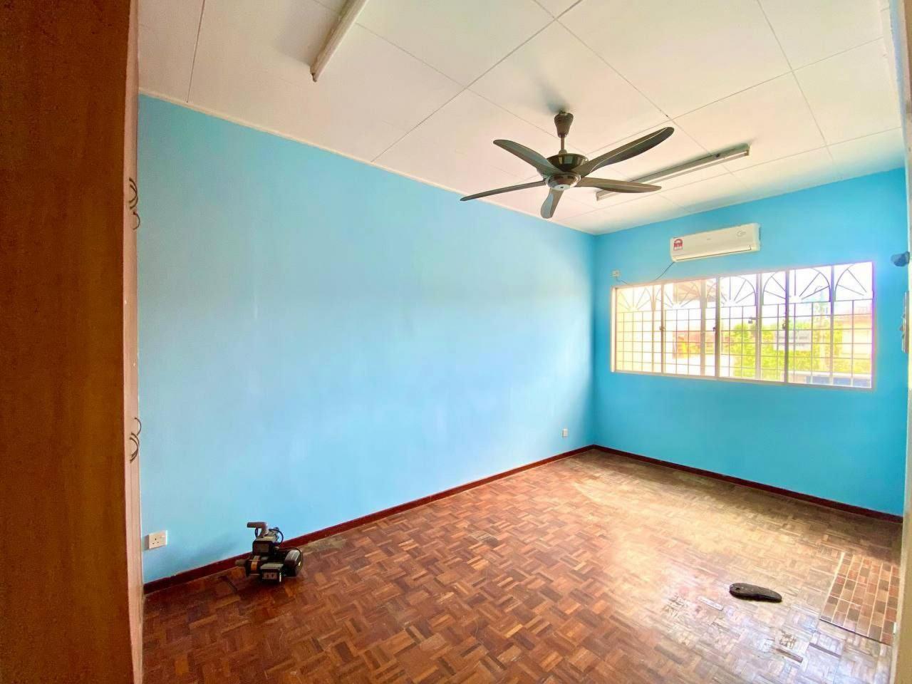 Double Storey Terrace Taman Prima Saujana, Kajang - photo 10