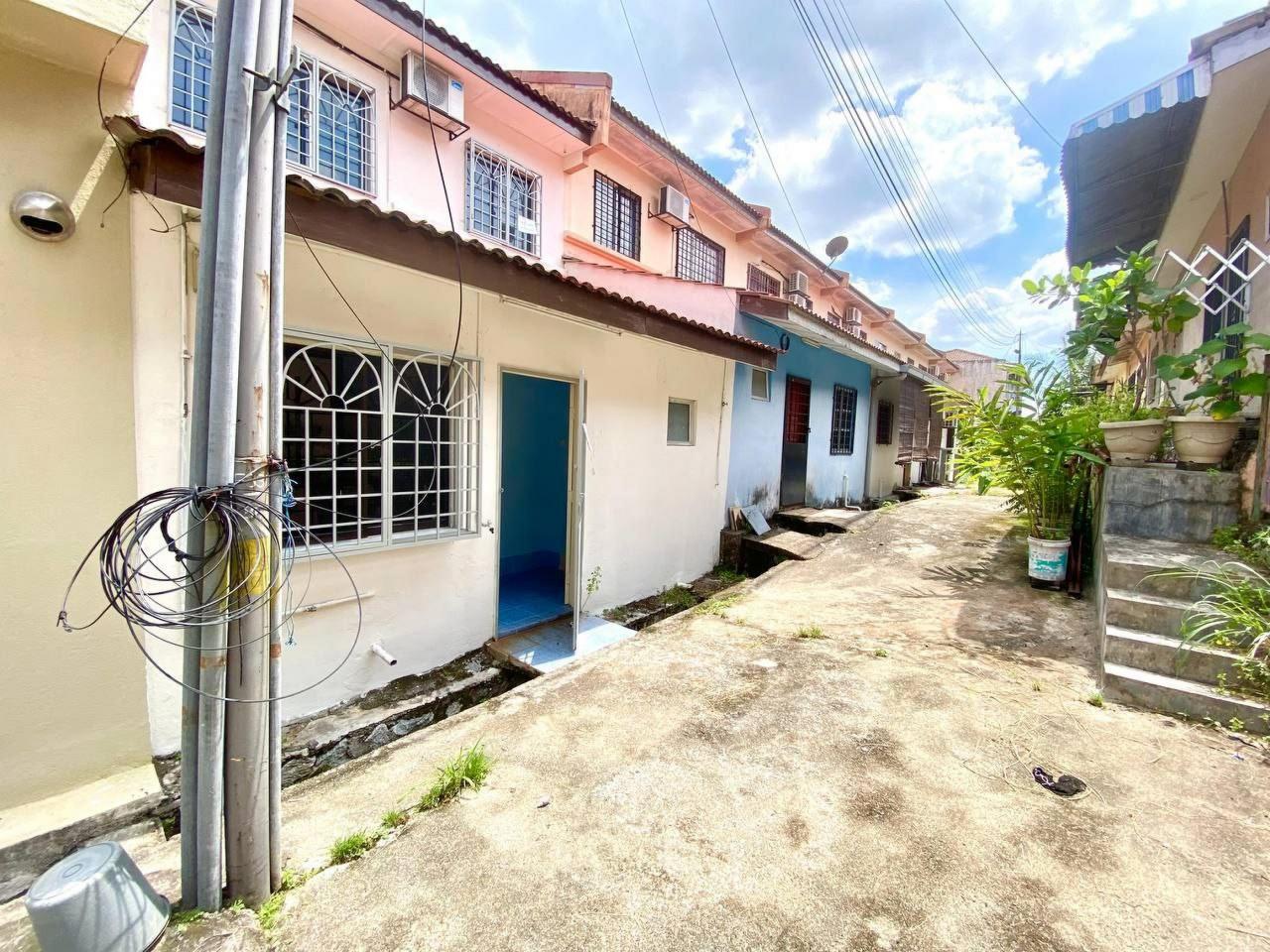 Double Storey Terrace Taman Prima Saujana, Kajang - photo 13