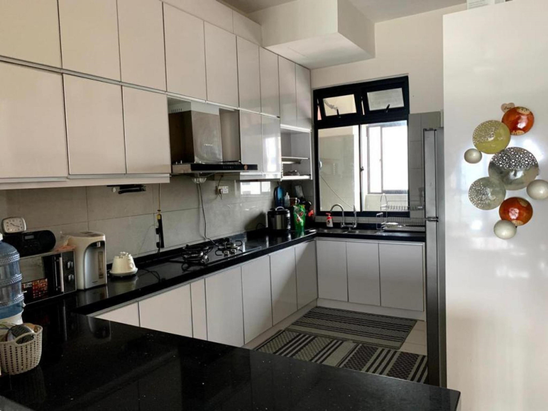 Condo Tasik Vista Residen Bandar Tun Hussein Onn C - photo 2
