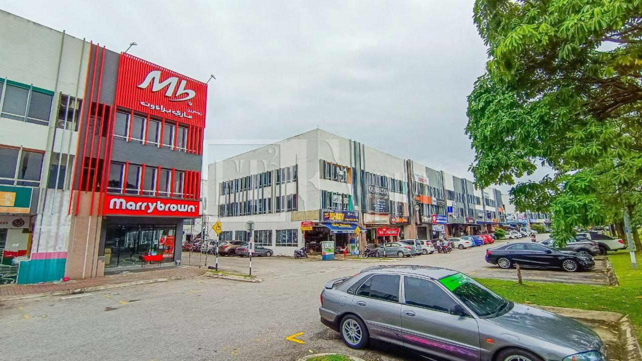 SETIA TAIPAN 1 FACING MAIN ROAD HOT LOCATION - photo 3