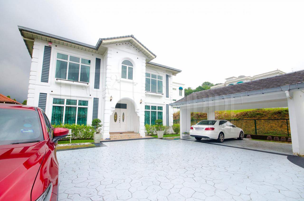 Bungalow Georgian Design Seksyen 7 With Swimming P - photo 2