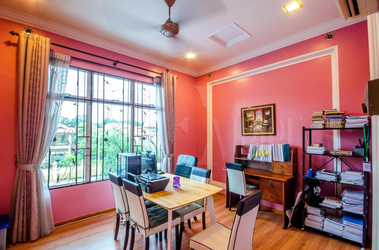Bungalow Georgian Design Seksyen 7 With Swimming P - photo 8
