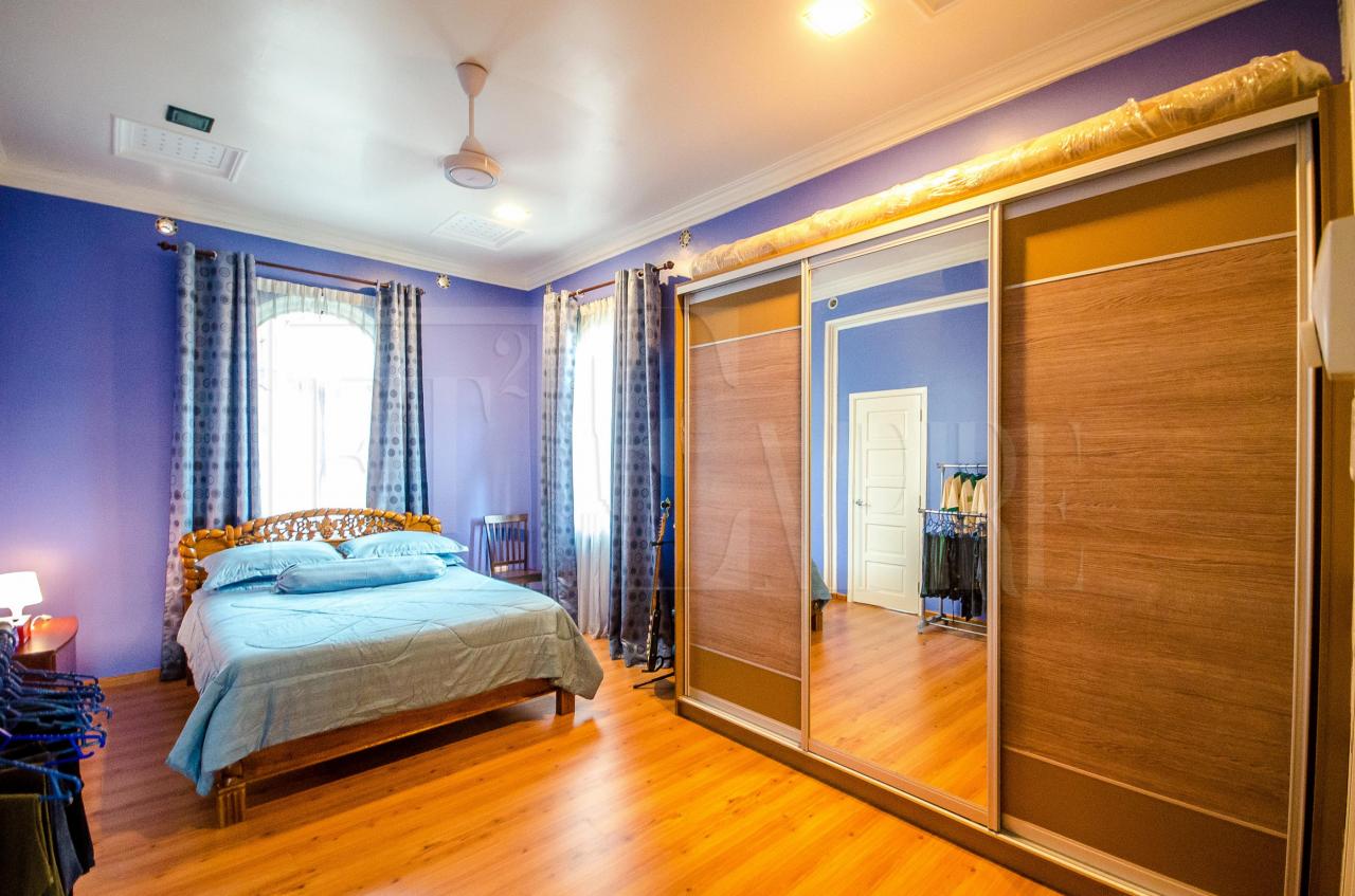 Bungalow Georgian Design Seksyen 7 With Swimming P - photo 10