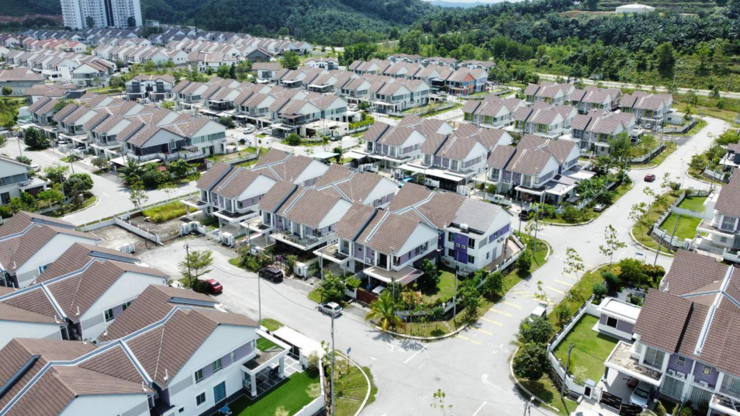 Semi-D Cluster, Bayu Suria , Bandar Puncak Alam - photo 2