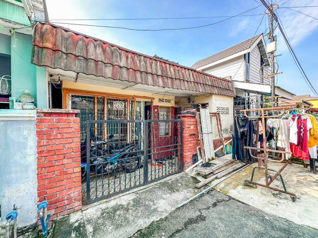 1sty Terrace, Jalan Mewah, Bandar Tun Razak - photo 2