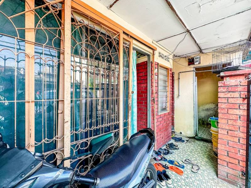 1sty Terrace, Jalan Mewah, Bandar Tun Razak - photo 4
