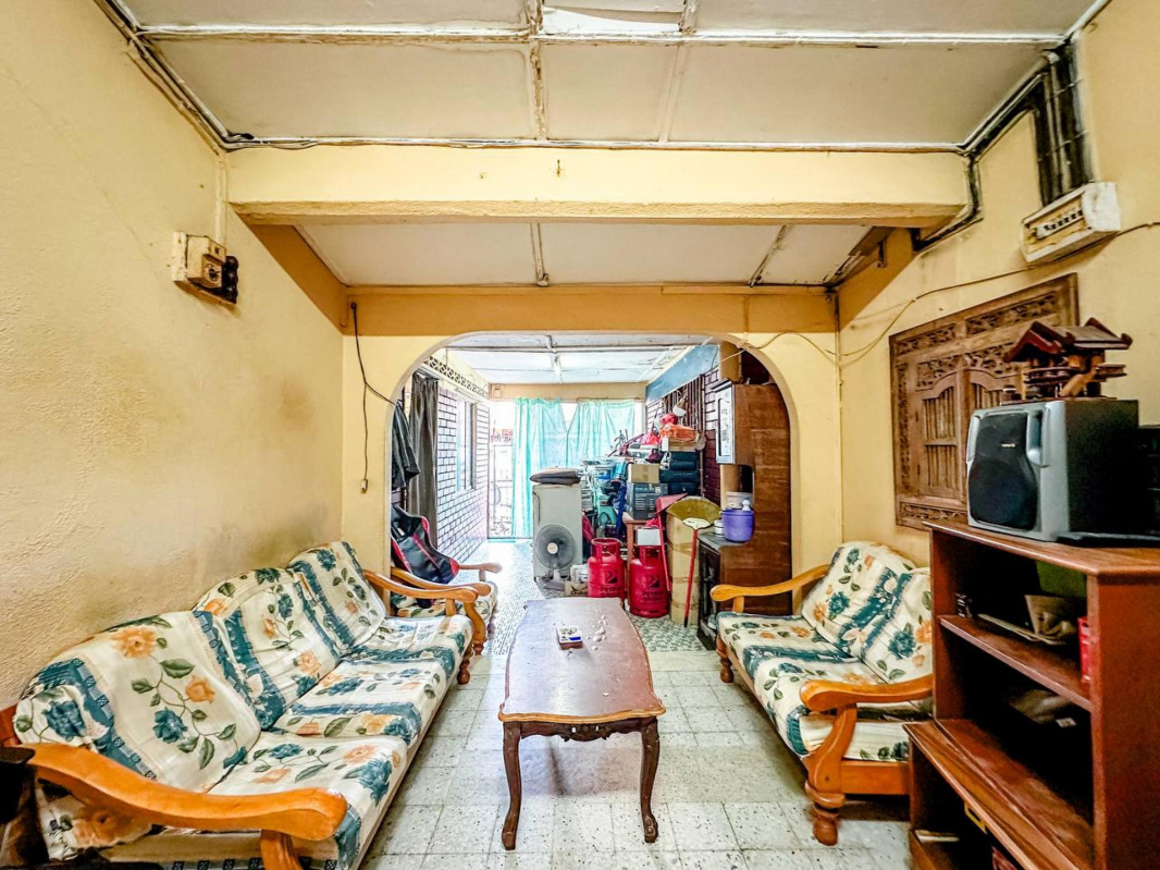 1sty Terrace, Jalan Mewah, Bandar Tun Razak - photo 6
