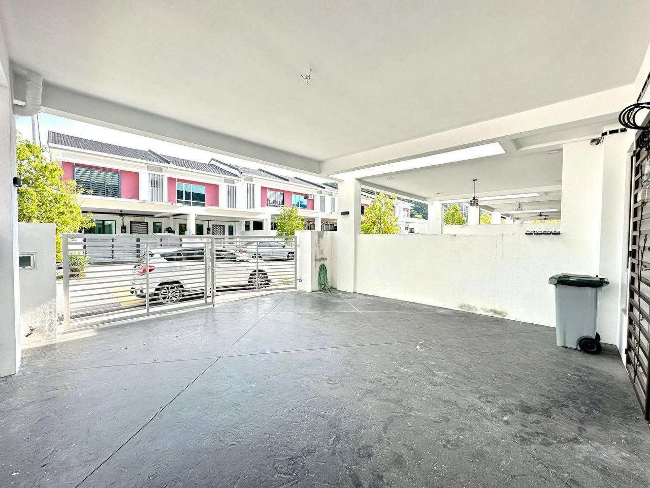 EndLot Double Storey Terrace  Tiara Sendayan - photo 3