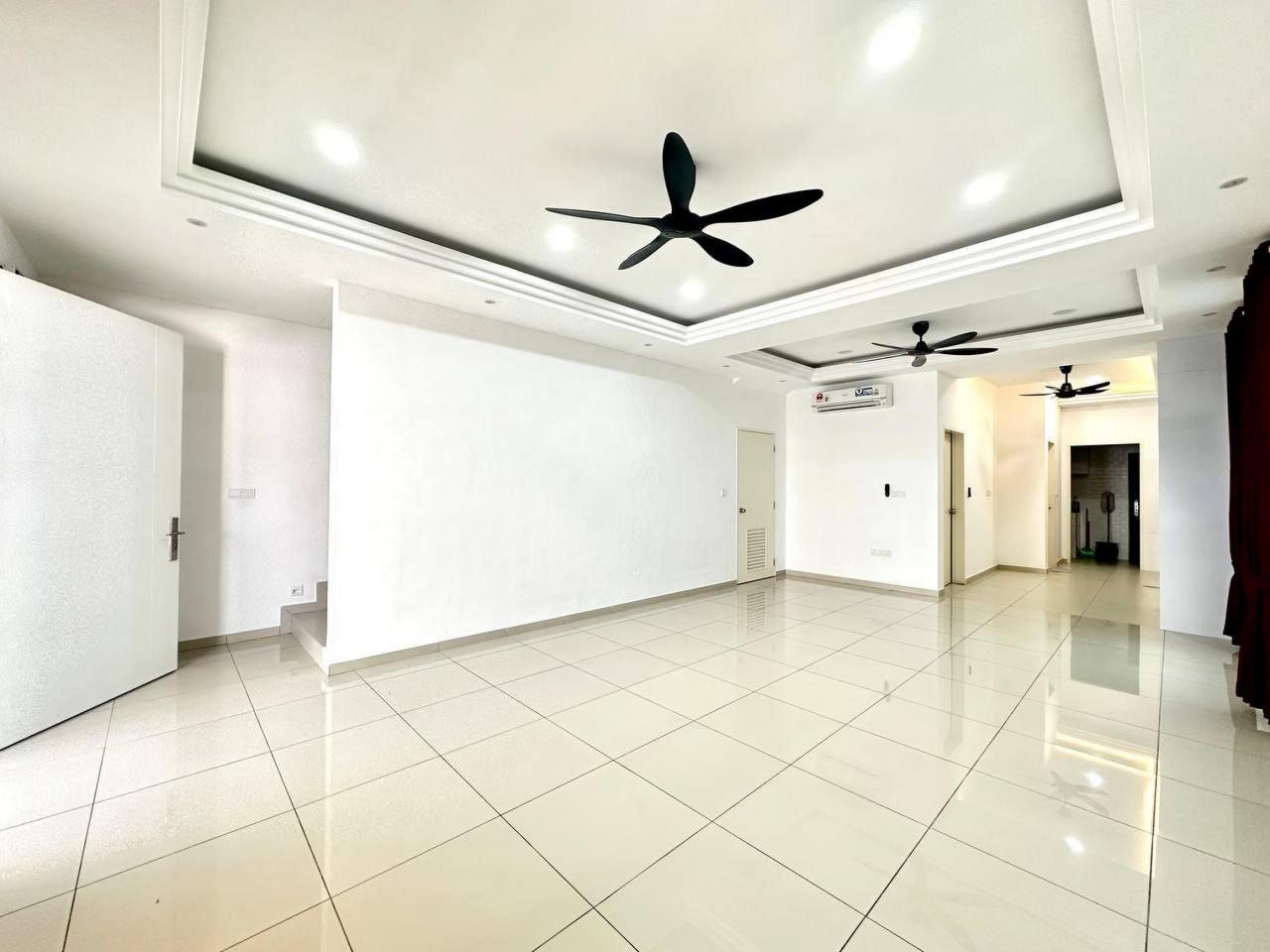 EndLot Double Storey Terrace  Tiara Sendayan - photo 4