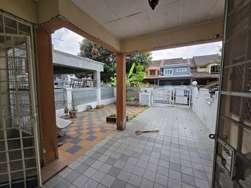 Termurah 2 Storey Terrace Bandar Tun Hussein Onn - photo 4