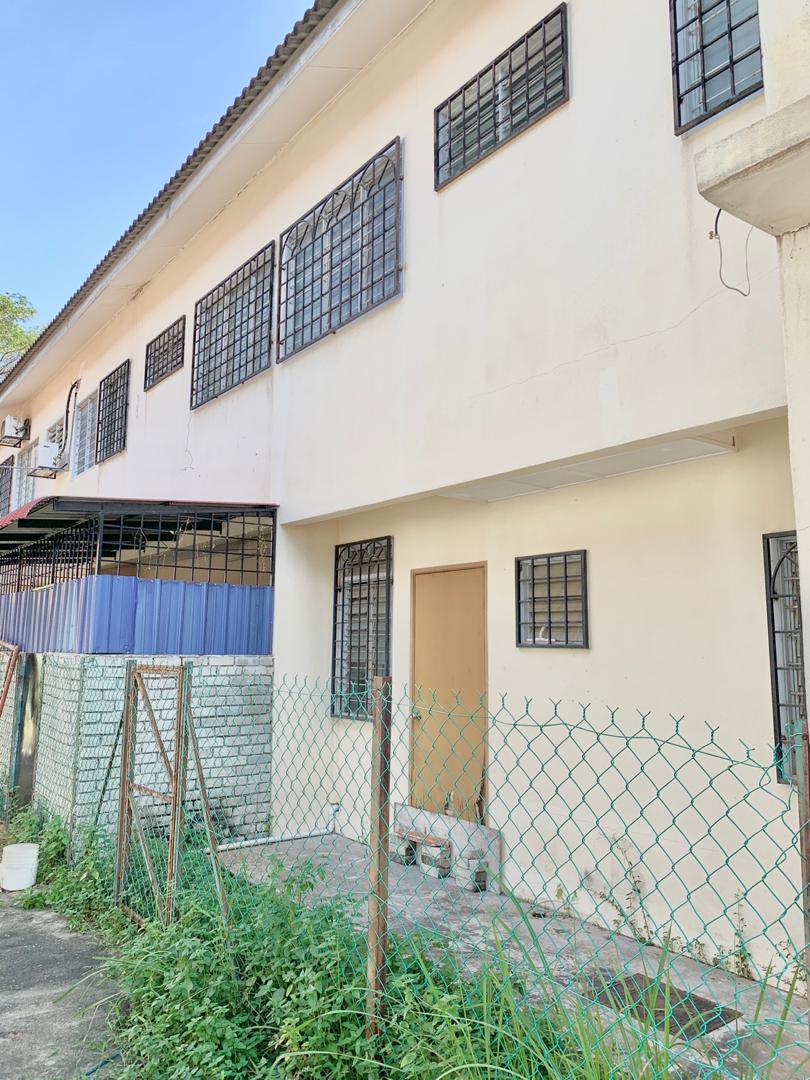 Double Storey Terrace, Taman Seri Pristana, Sauja - photo 9