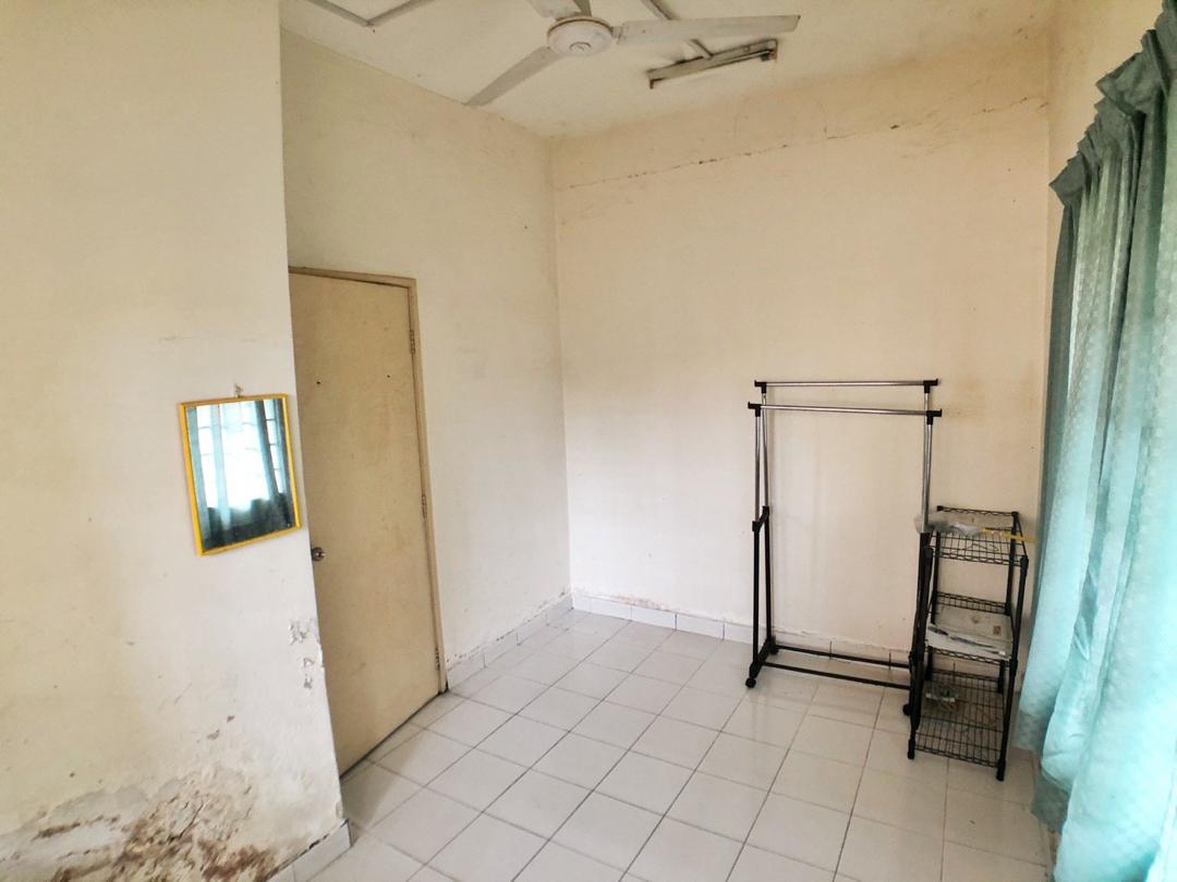 End Lot 2 Storey Terrace, Desa Coalfield, DC 1, Su - photo 9