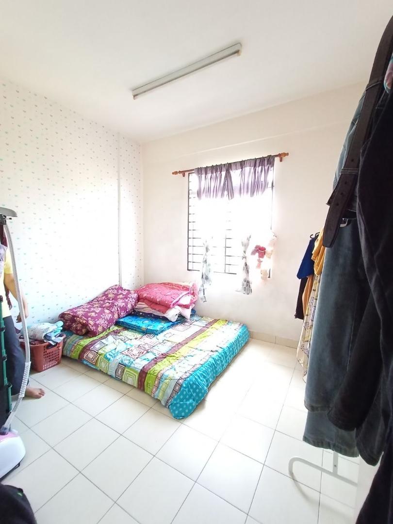 Apartment Suria Subang, Batu 3 Shah Alam - photo 2