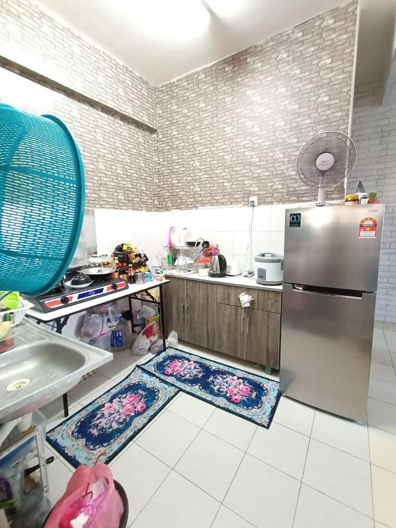 Apartment Suria Subang, Batu 3 Shah Alam - photo 4