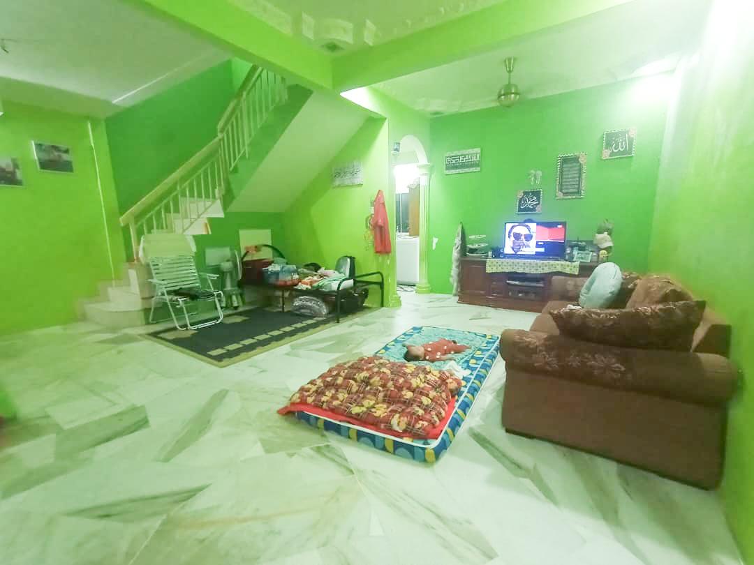 DOUBLE STOREY LORONG GUGUSAN ALAM, PUNCAK ALAM - photo 2