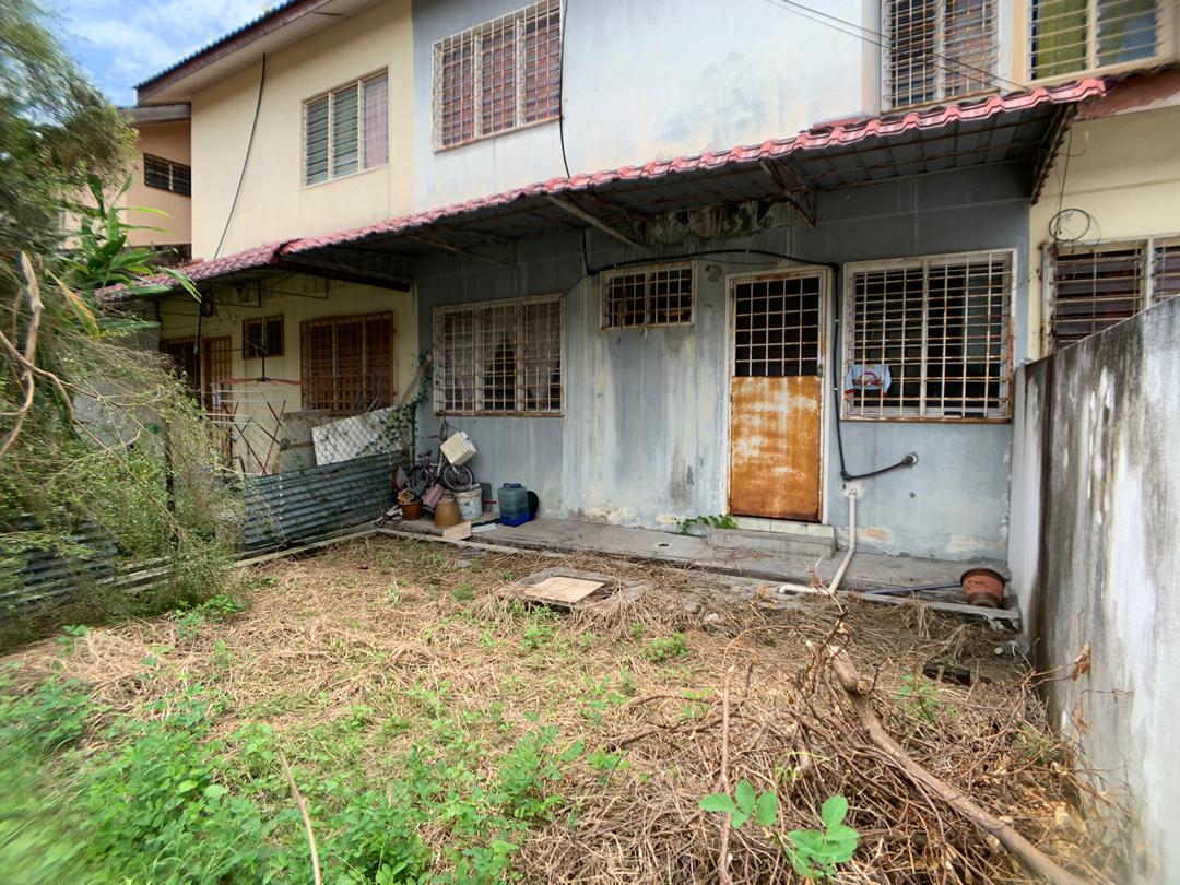 DOUBLE STOREY LORONG GUGUSAN ALAM, PUNCAK ALAM - photo 10