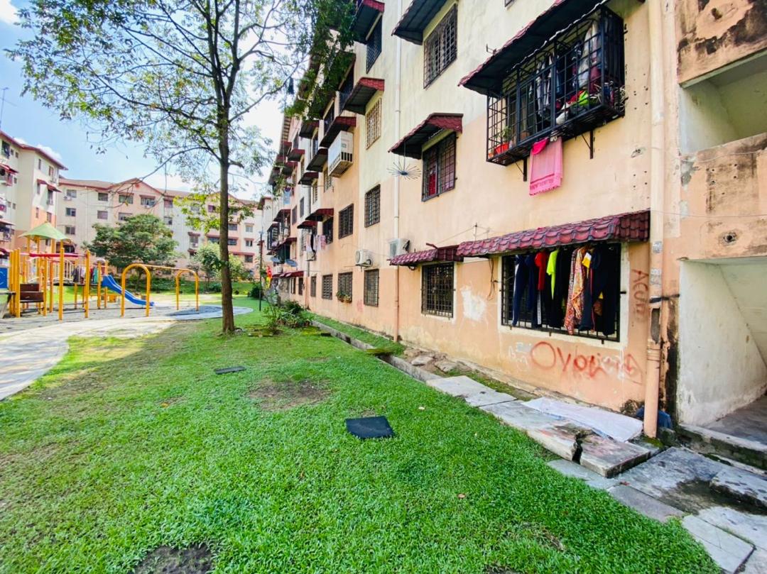 APARTMENT HARMONI DAMANSARA DAMAI - photo 2