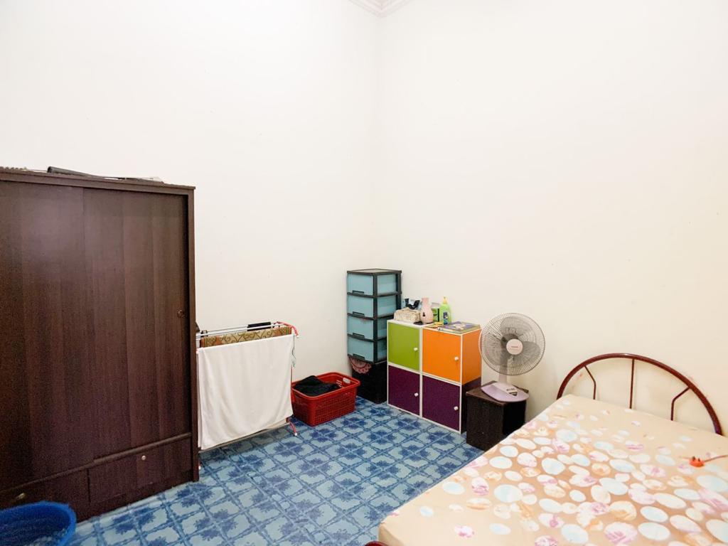 Single Storey End Lot Taman Desa Kencana Jalan Dus - photo 7