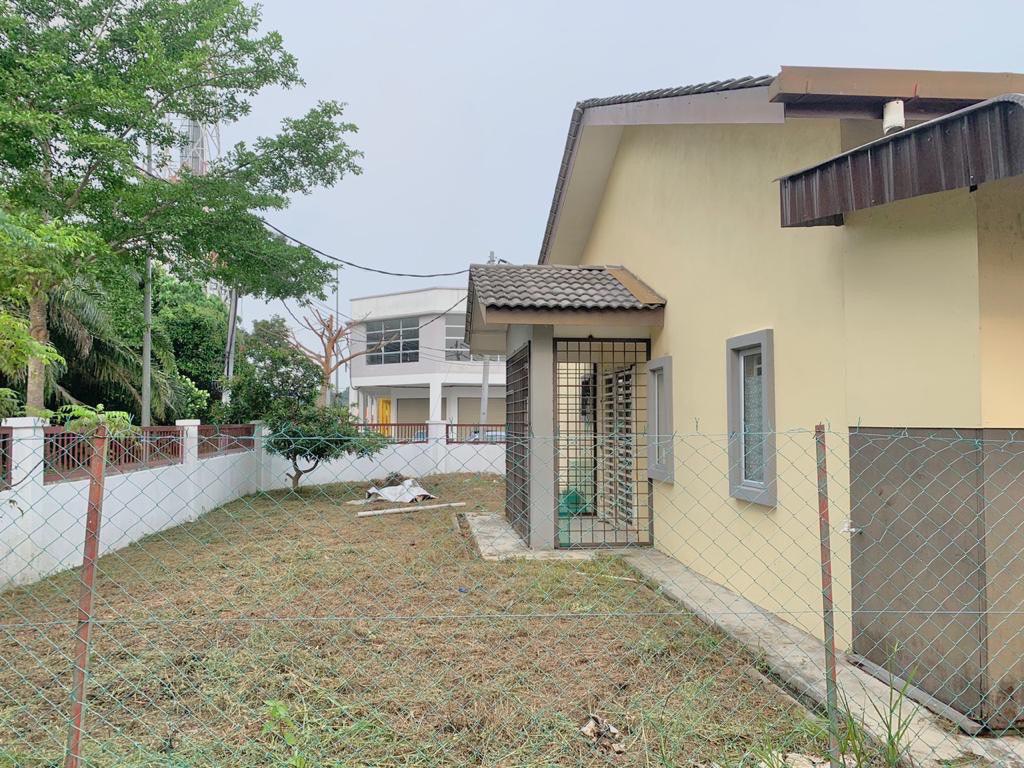 Single storey Taman halijaton telok panglima garan - photo 2