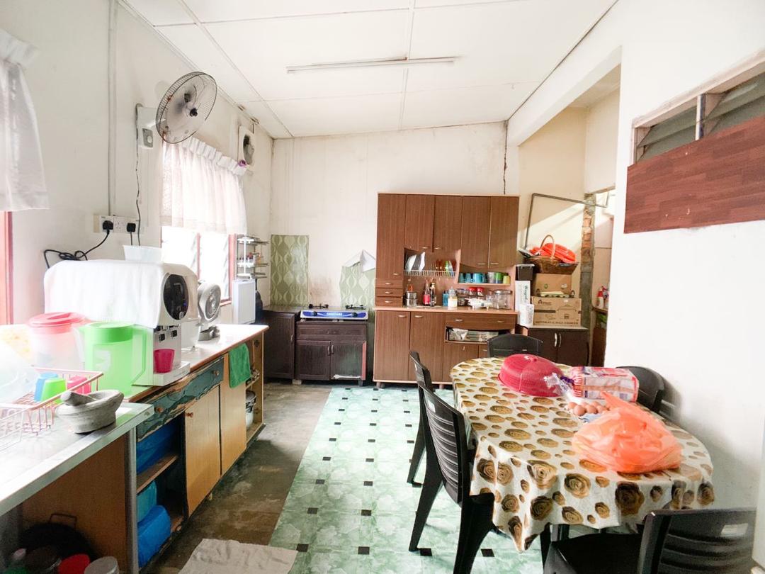 Single Storey Terrace House, Taman Telok Kapas, Ra - photo 9