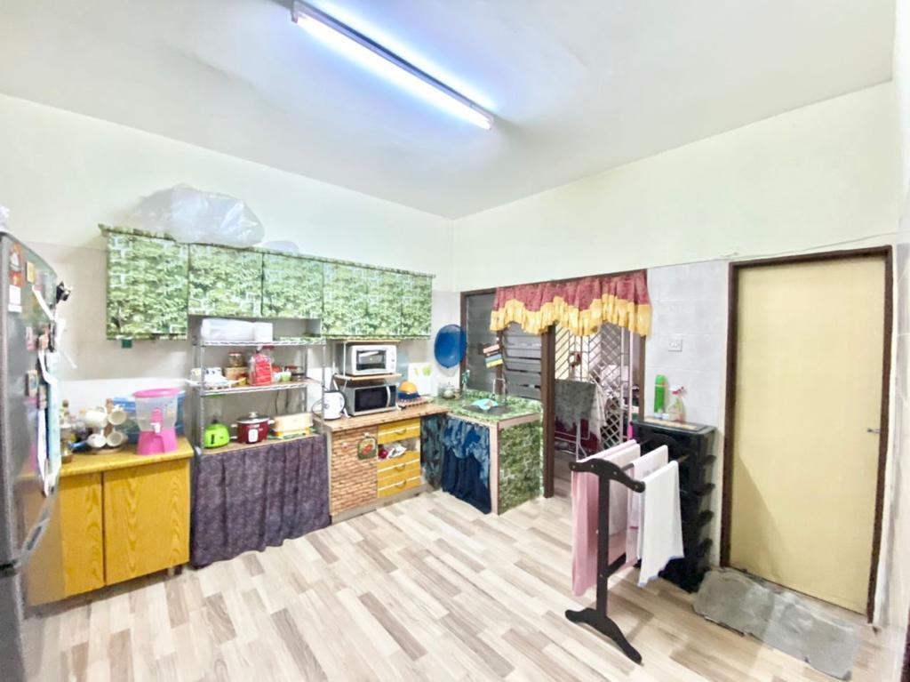 Double storey terrace house sungai cincin seksyen - photo 6