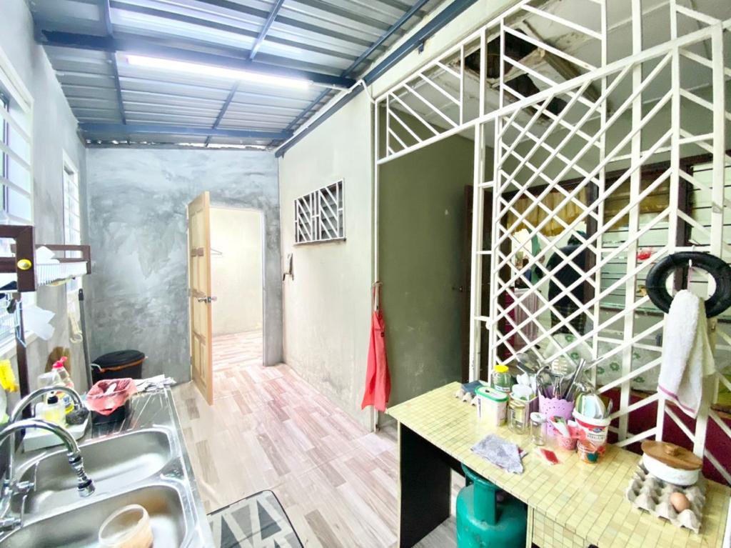 Double storey terrace house sungai cincin seksyen - photo 9