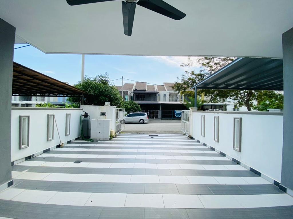 Double storey terrace house alam suria Gemma Type - photo 2