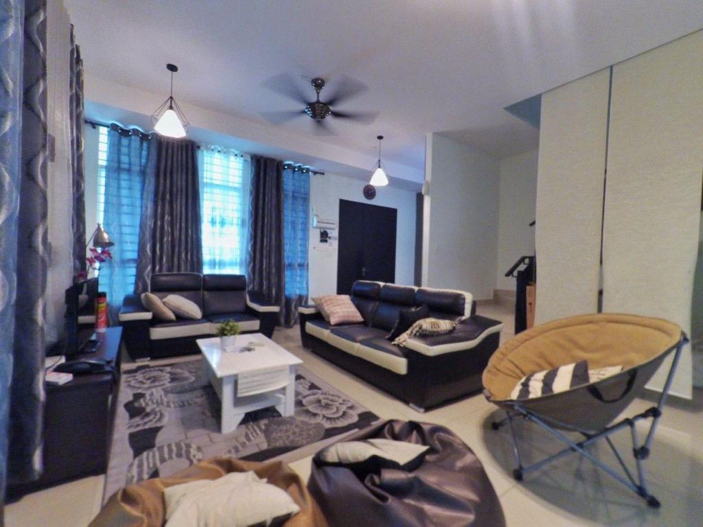 Double Storey Terrace Corner Lot at Bangi Avenue 2 - photo 5