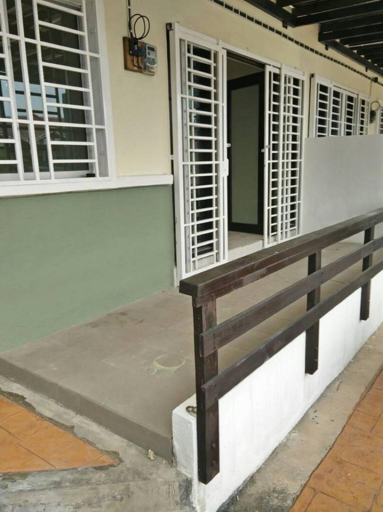 Rumah Teres Jalan Sekolah Bukit Kapar Klang - photo 2