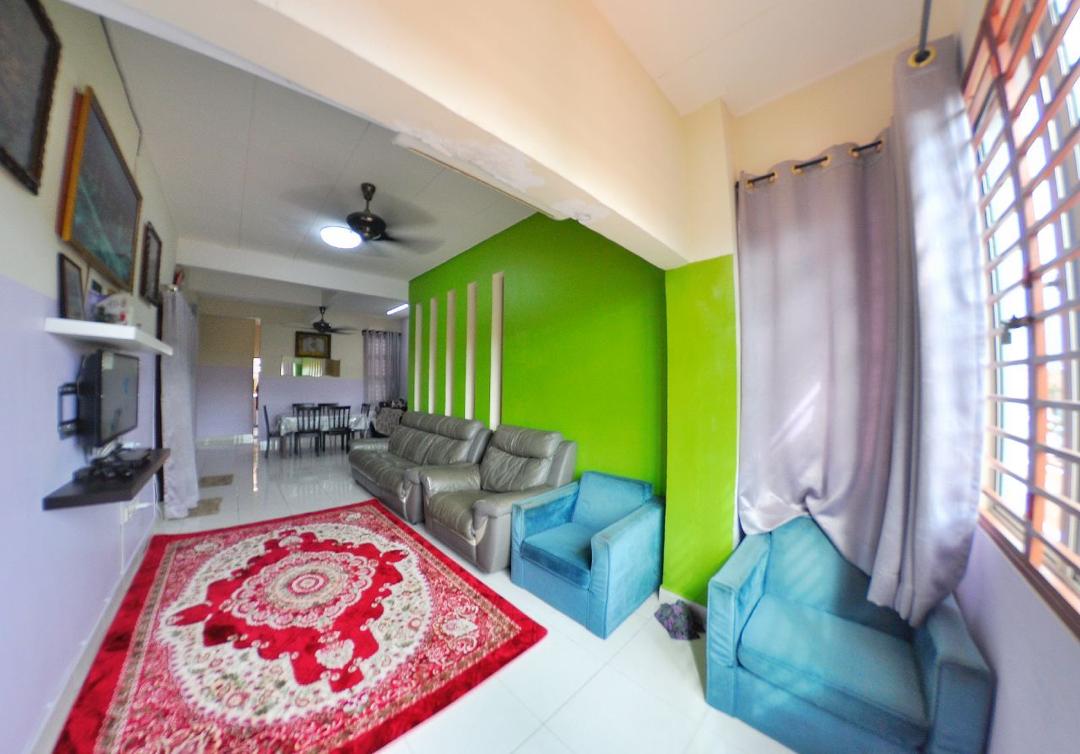 Town House Upper Unit Taman Seri Alam Saujana Utam - photo 2