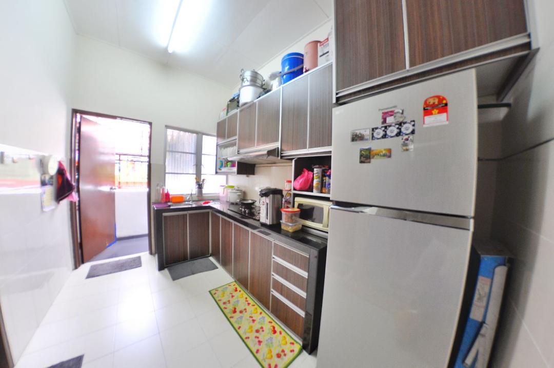 Town House Upper Unit Taman Seri Alam Saujana Utam - photo 6