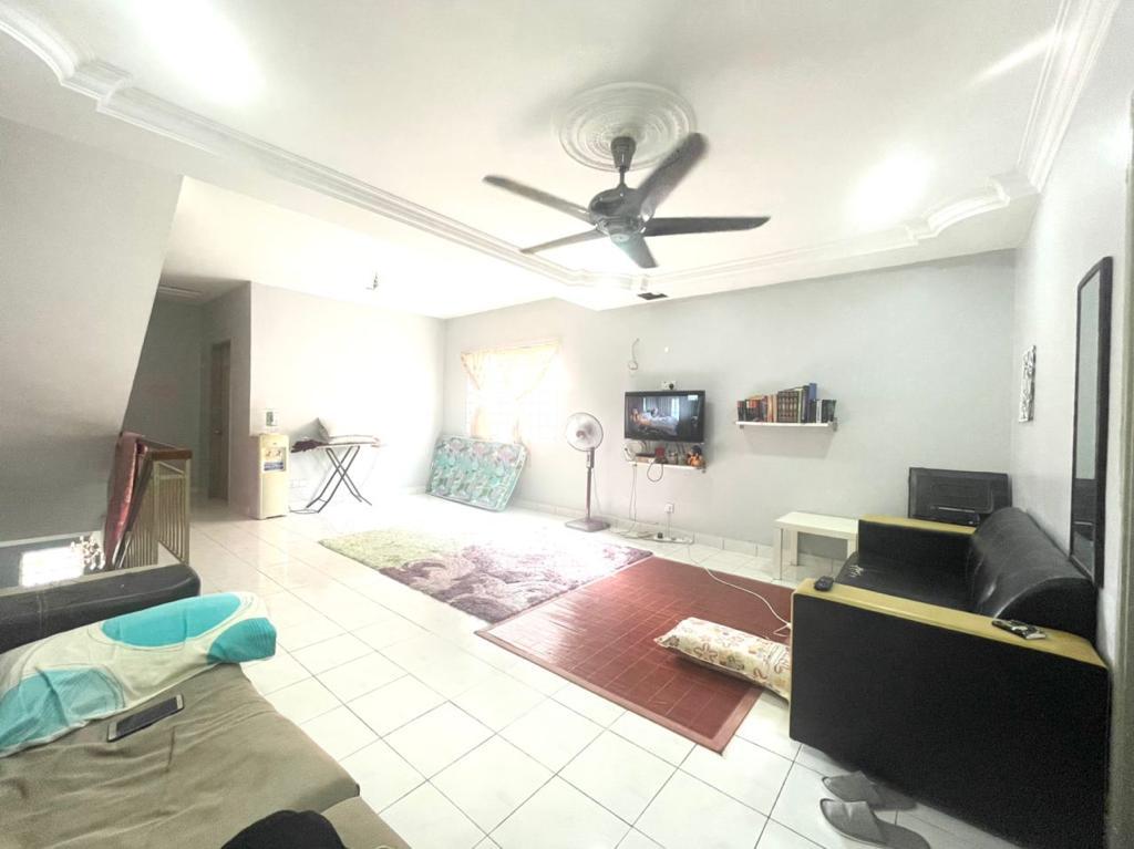 3 Storey End Lot Taman Selayang Mulia - photo 3