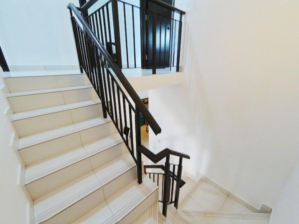 Rafflesia Double Storey Terrace Taman Pelangi 2 - photo 5