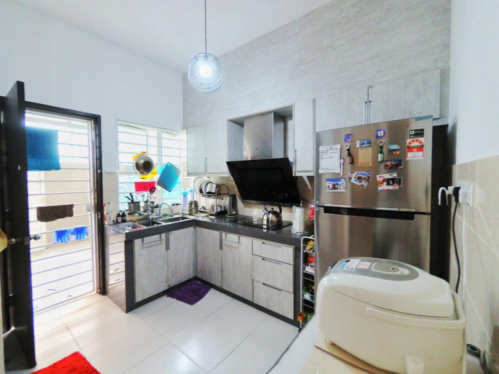 Rafflesia Double Storey Terrace Taman Pelangi 2 - photo 12