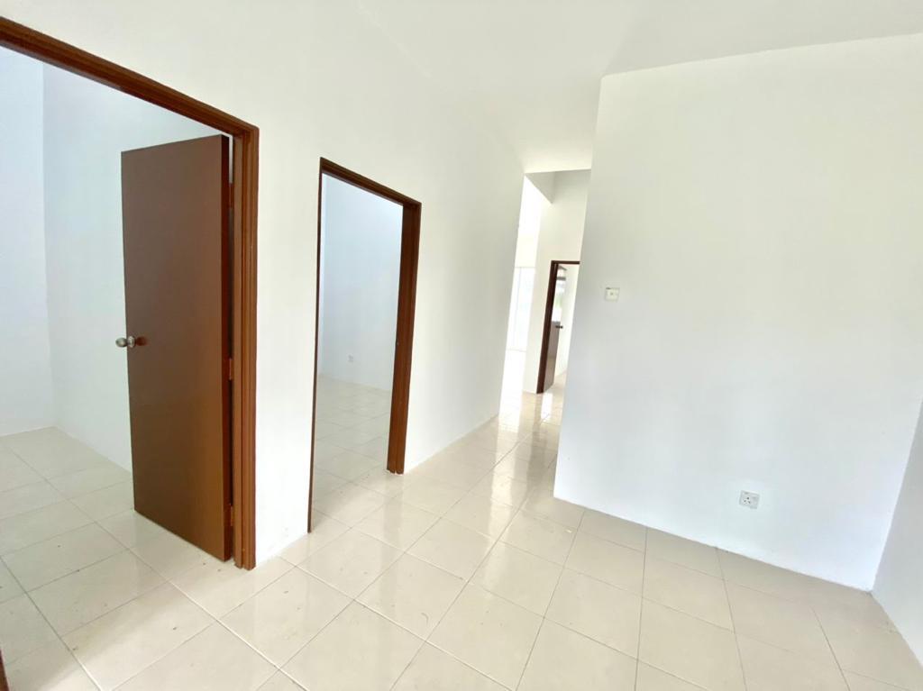 SINGLE STOREY TAMAN SALAK LESTARI, SEPANG - photo 7